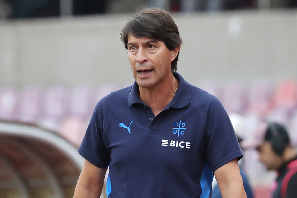 Sin equipo definido: la UC llega entre algodones a su debut en el Claro Arena