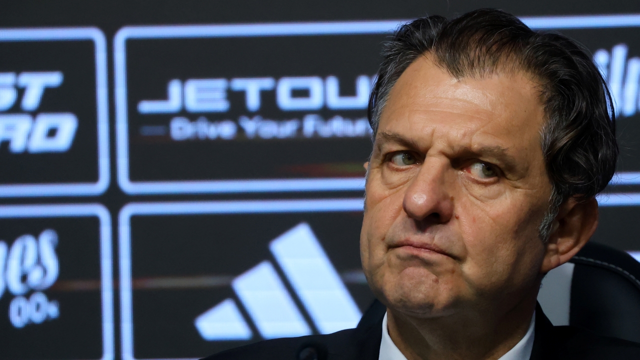 Polémica negociación golpea a Colo Colo y deja a Blanco y Negro en el foco