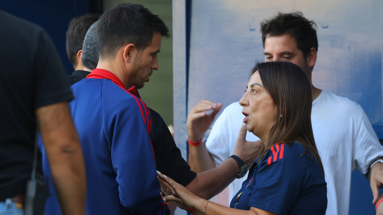 “Es mi partner”: El pacto de Cecilia Pérez que blinda a Clark y congela los cambios en la U