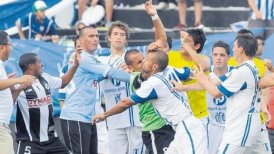 Arbitro expulsó a 16 futbolistas tras riña en la primera división de Uruguay