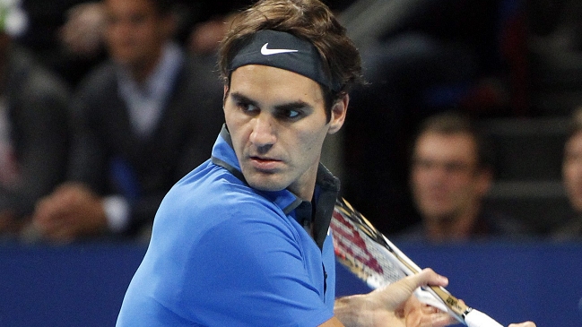 Federer no tuvo problemas para superar a Tipsarevic en el Masters