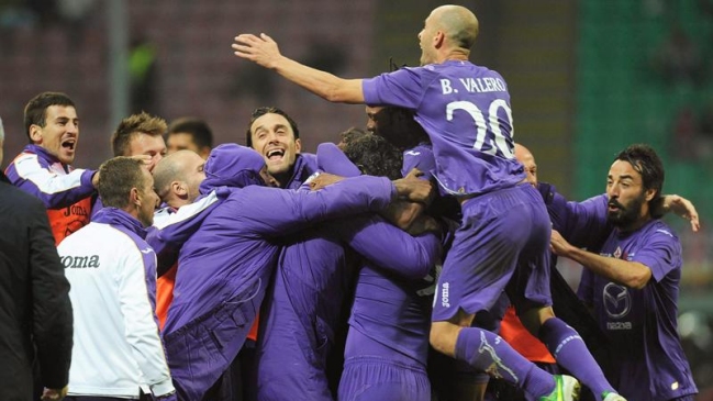 Pizarro y Fernández celebraron con Fiorentina una sólida victoria sobre AC Milán