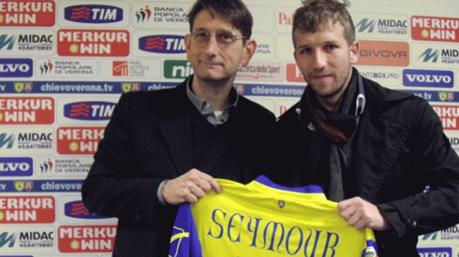 Felipe Seymour fue presentado como nuevo jugador de Chievo Verona