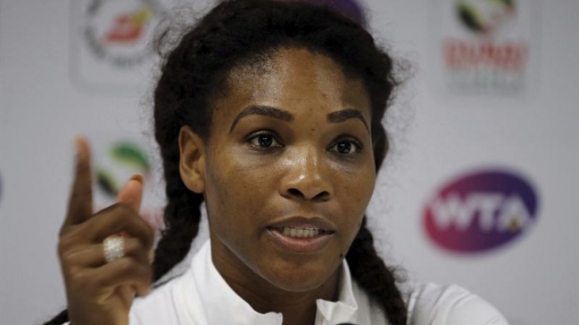 Serena Williams renunció al torneo de Dubai por lesión en la espalda