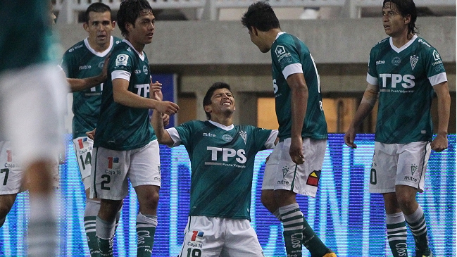 S. Wanderers derrotó a una U. de Chile que se enredó en su lucha por el Campeonato 2013