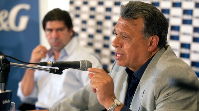 Elías Figueroa: "Chile tiene que salir con personalidad para jugarle a Uruguay"
