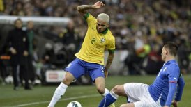Brasil desperdició una ventaja de dos goles y empató ante Italia