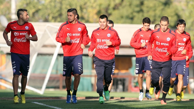 Selección chilena realizó una suave práctica matinal