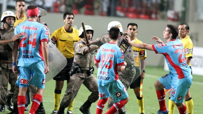 Jugadores de Arsenal detenidos en el duelo ante Atlético Mineiro fueron liberados