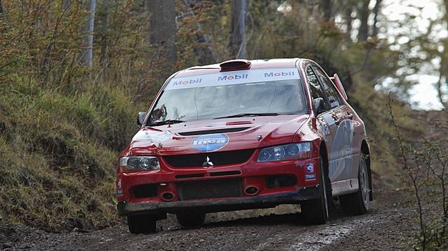 Ramón Torres se quedó con la primera fecha del Rally Mobil 2013