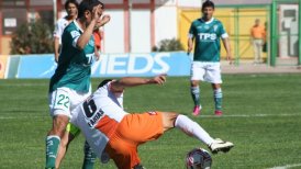 Santiago Wanderers derrotó en la agonía a Cobresal en El Salvador