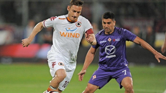 Pizarro y Fernández sufrieron agónica caída con Fiorentina ante AS Roma
