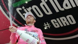 Ciclista de 36 años sorprende a los favoritos y se vistió de rosa en el Giro