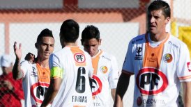 Cobresal defiende su cupo en Primera División ante Curicó Unido