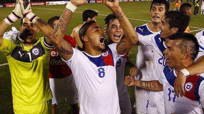 Chile enfrenta a Bolivia en su lucha por avanzar a paso firme al Mundial de Brasil 2014