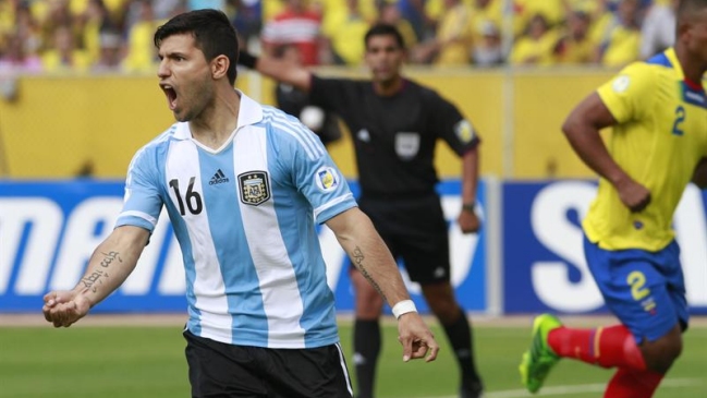 Ecuador enviará reclamo a la FIFA por arbitraje en duelo con Argentina