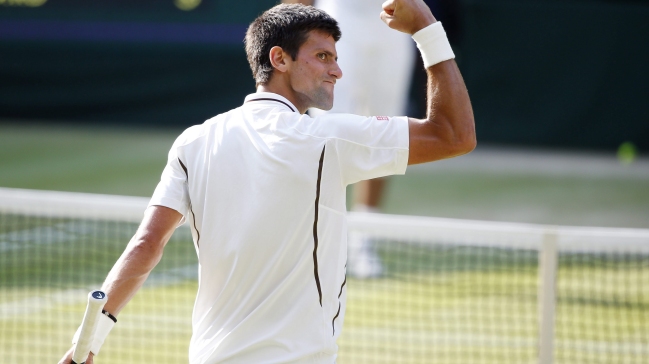 Novak Djokovic es finalista en Wimbledon tras épico duelo ante Del Potro