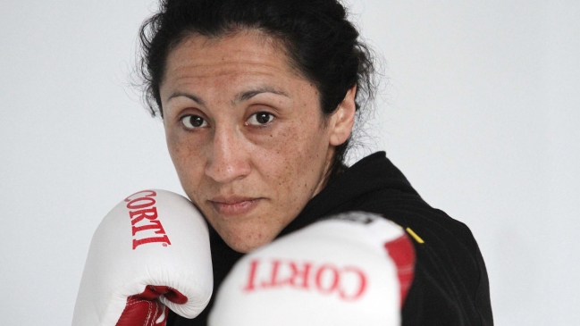 Este sábado Carolina "Crespita" Rodríguez irá por el título mundial de boxeo