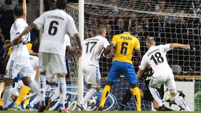 Juventus de Vidal e Isla rescató un empate en su debut por la Liga de Campeones