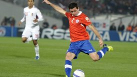 Eugenio Mena puso la nota de preocupación en la selección chilena