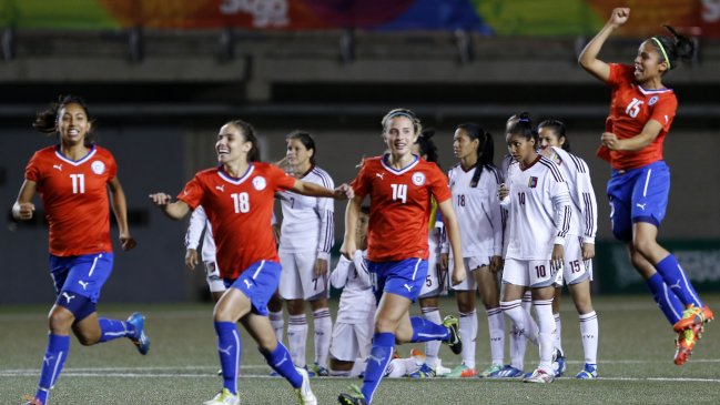 Selección chilena femenina de fútbol clasificó a la final tras superar a Venezuela