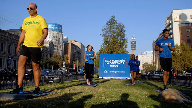 Intervención urbana motiva a participar en la Maratón de Santiago