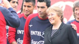 Presidenta Michelle Bachelet: "Todos queremos que juegue Vidal"