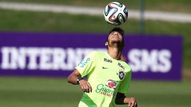 Scolari: Para nosotros es maravilloso tener a Neymar