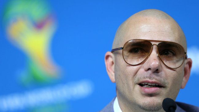 Pitbull defiende a Jennifer López: Todos somos uno en este Mundial