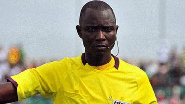 Bakary Gassama de Gambia será el árbitro del partido entre Chile y Holanda