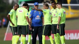 Luiz Felipe Scolari tiene tres dudas para conformar el equipo que jugará ante Chile