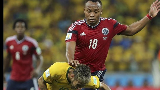 La FIFA inició investigación por rodillazo de Camilo Zuñiga a Neymar