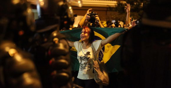 Detienen 19 activistas que promueven protestas contra el Mundial en Brasil