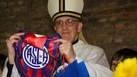 Plantel de San Lorenzo le llevará la Copa Libertadores al Papa Francisco