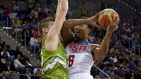 Estados Unidos arrolló a Eslovenia en duelo de preparación para el Mundial de Baloncesto