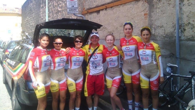 Diseñadora salió en defensa del polémico uniforme de las ciclistas colombianas