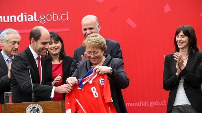 Presidenta Bachelet reiteró el compromiso del Gobierno con el Mundial sub 17 de 2015