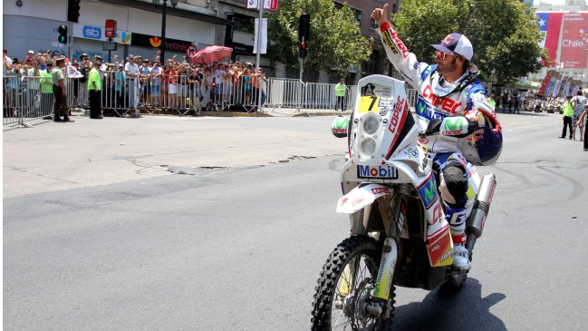 Francisco López: "No estoy apto para correr el Dakar, pero no me he bajado de la moto"