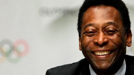 Pelé continúa hospitalizado sin previsión de alta