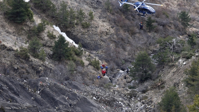 Periodistas iraníes que iban a duelo ante Chile fallecieron en accidente en los Alpes