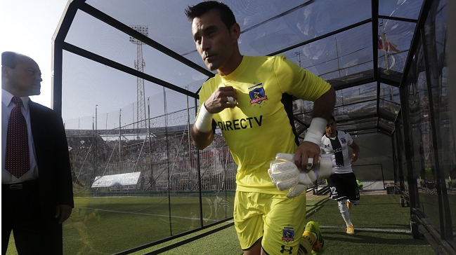 Justo Villar salió lesionado en derrota de Paraguay ante México
