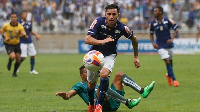 Eugenio Mena actuó en sorpresiva caída de Cruzeiro por el Campeonato Mineiro