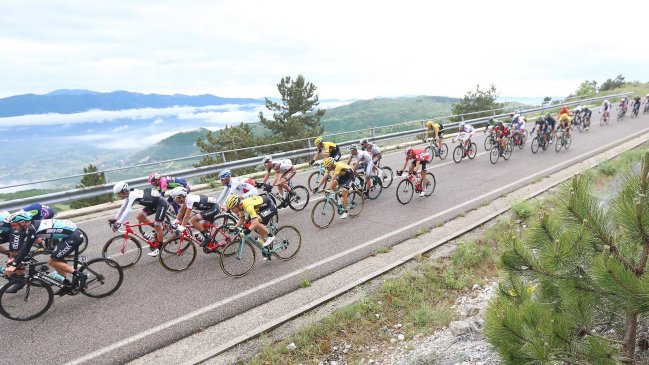 El español Beñat Itxausti se llevó la octava etapa del Giro de Italia