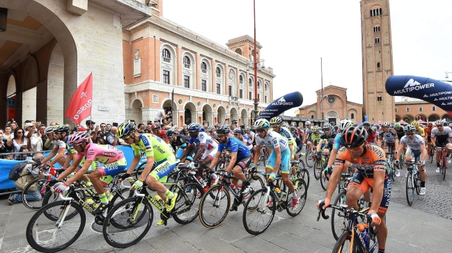 Ilnur Zakarin ganó la etapa 12 del Giro y Contador sigue de líder