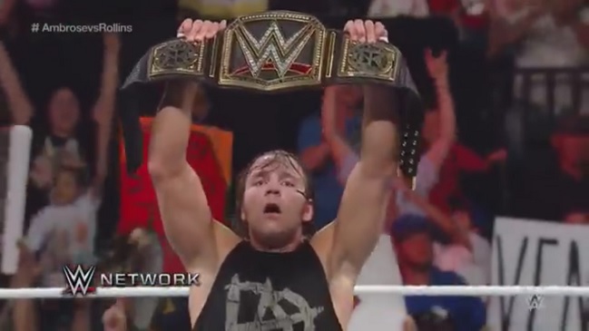 Dean Ambrose se llevó el título de Seth Rollins en Elimination Chamber