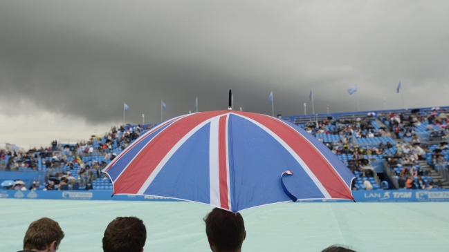 La lluvia interrumpió semifinal entre Andy Murray y Viktor Troicki en Queen's