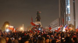 Festejos en Plaza Italia del triunfo de Chile terminaron con incidentes