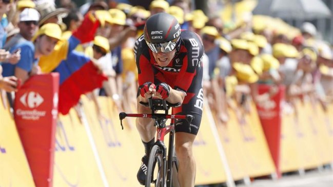 Rohan Dennis se quedó con la primera etapa del Tour de Francia