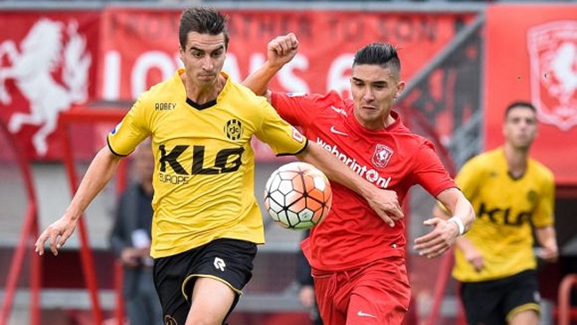 Felipe Gutiérrez fue titular en nueva caída de FC Twente en la liga holandesa