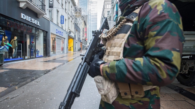 Suspenden partido de la liga belga por amenaza terrorista en Bruselas
